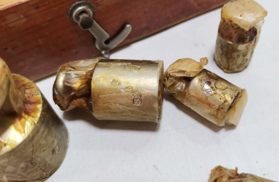 ORİJİNAL KUTUSUNDA KULLANILMAMIŞ ANTİKA DİRHEM LOTU