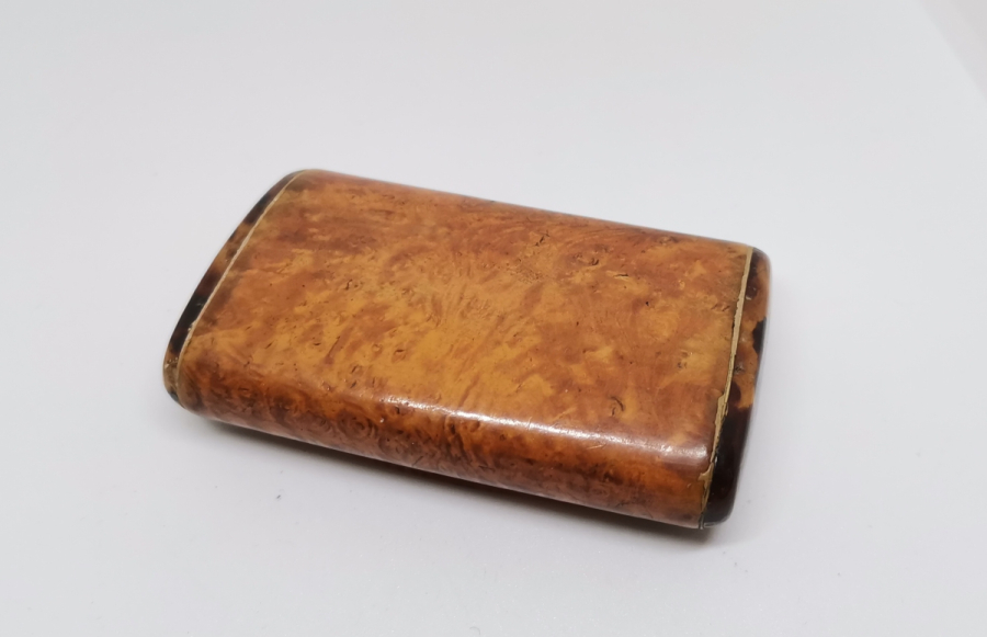 BAĞA, AHŞAP VE SEDEF İŞÇİLİKLİ OSMANLI DÖNEMİ TÜTÜN TABAKASI