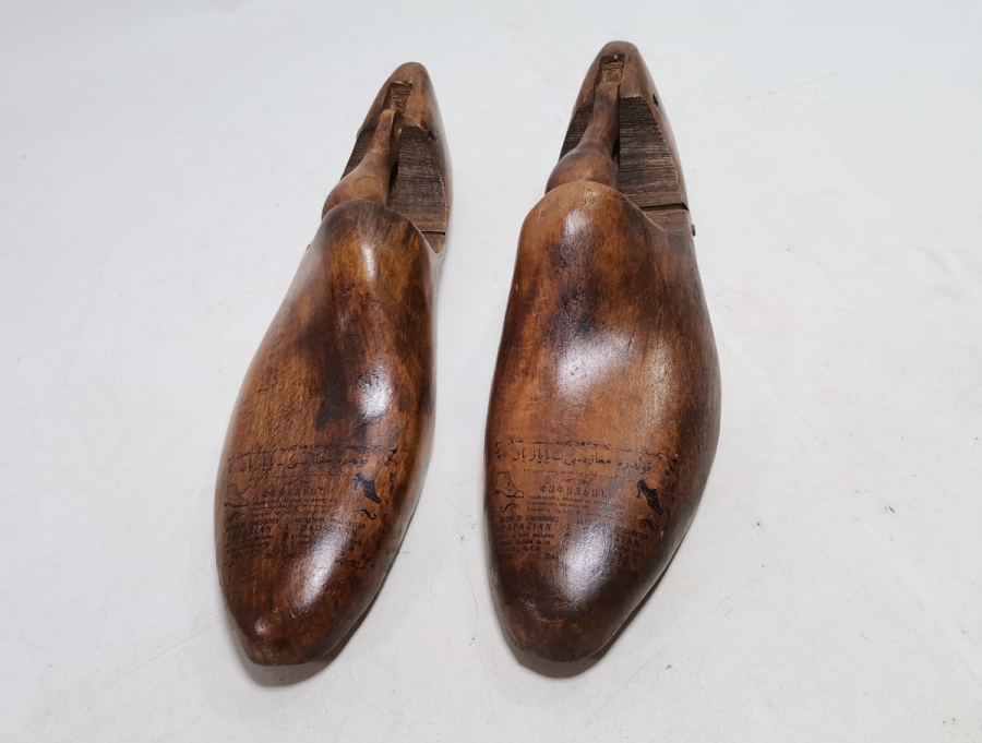 ÜZERİ DÖRT DİLDE YAZILMIŞ OSMANLI DÖNEMİ AYAKAKBICI KALIBI