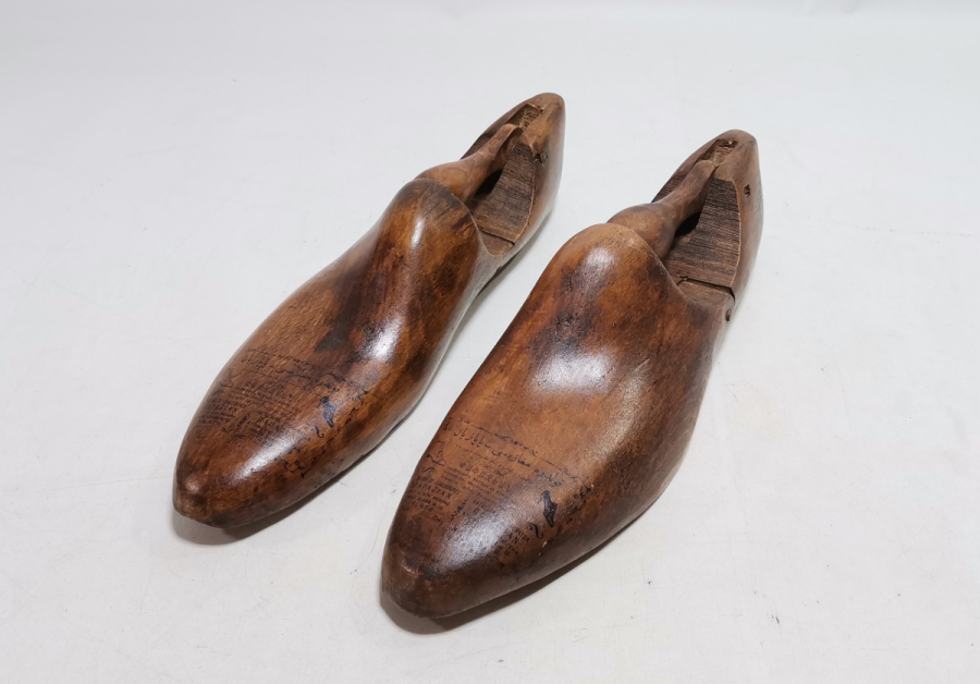 ÜZERİ DÖRT DİLDE YAZILMIŞ OSMANLI DÖNEMİ AYAKAKBICI KALIBI