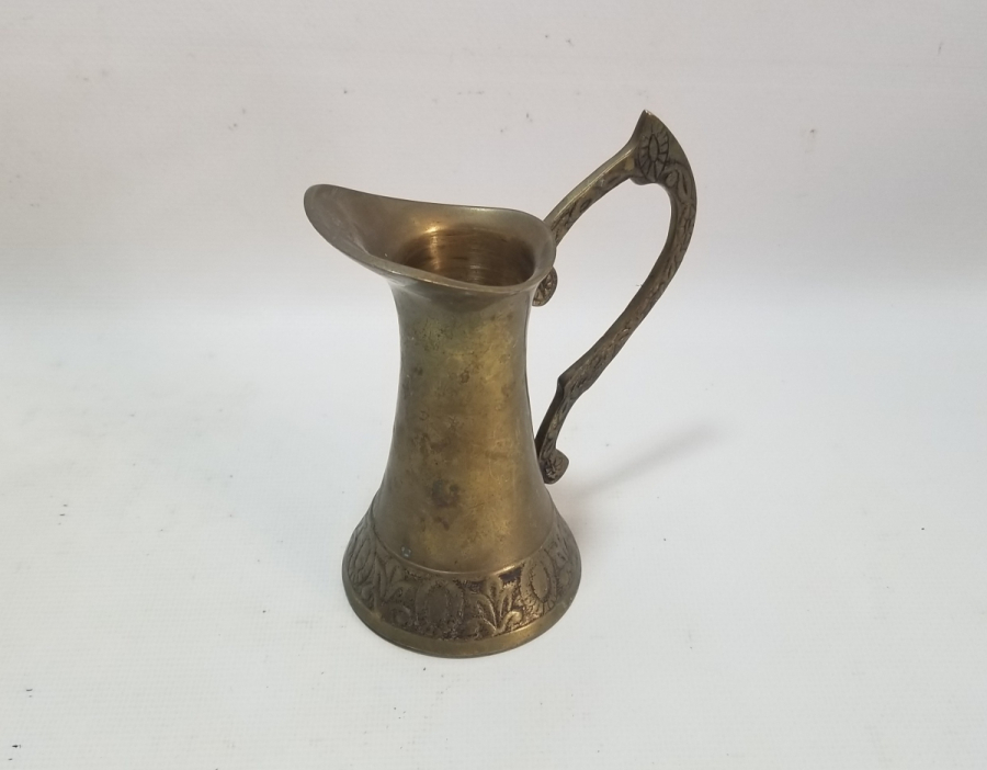 ANTİKA DEKORATİF MAŞRAPA FORMLU BİBLO