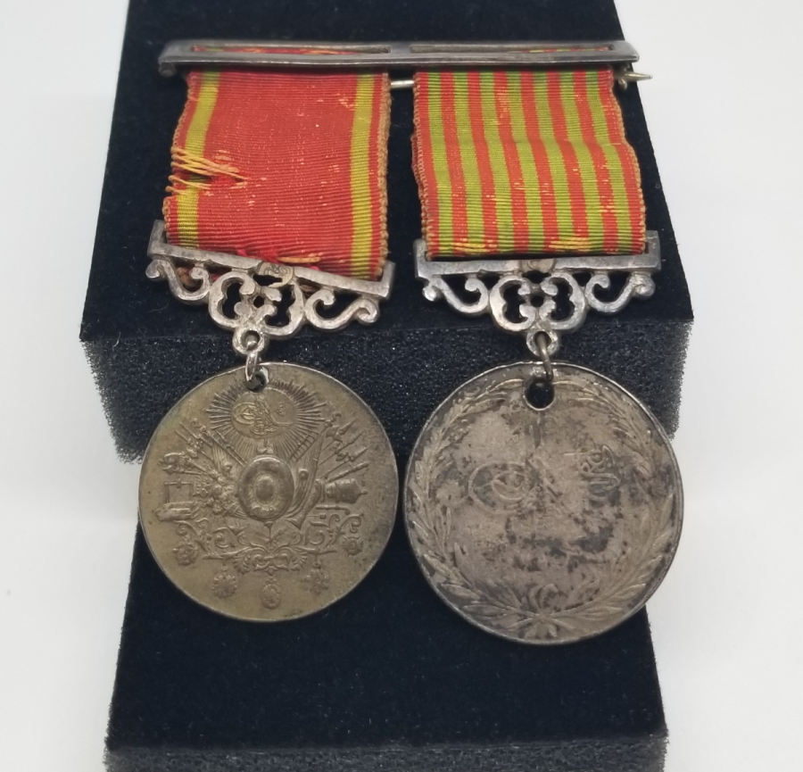 ORİJİNAL BARIYLA GÜMÜŞ PLEVNE VE LİYAKAT MADALYASI SETİ