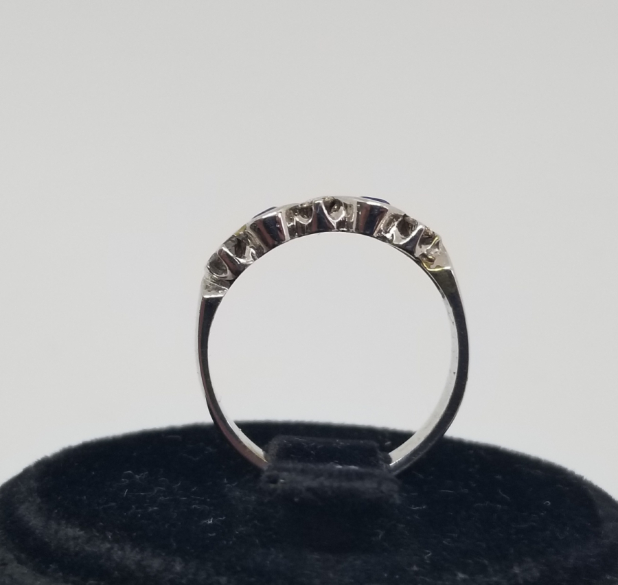 SAFİR VE PIRLANTA TAŞLI GİRİT MODEL YÜZÜK