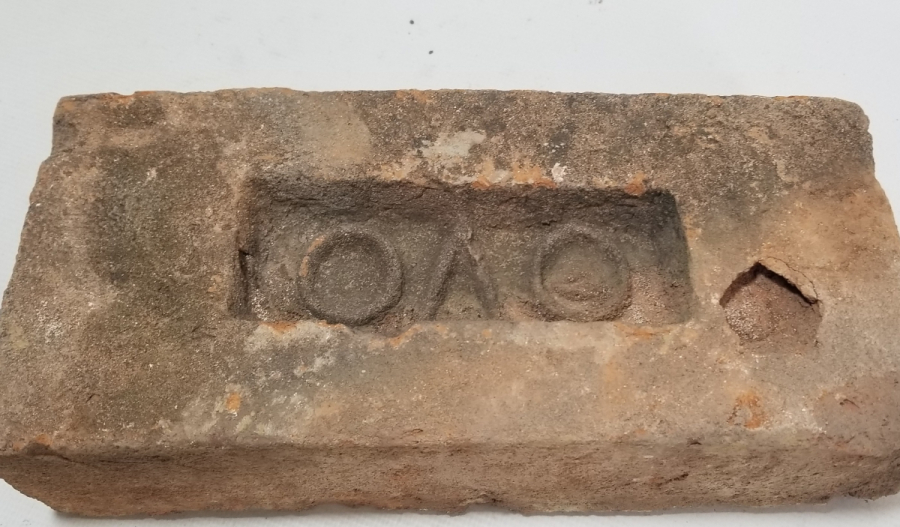 ÜZERİ RUMCA YAZILI OSMANLI DÖNEMİ TUĞLA