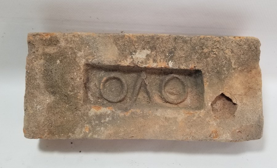 ÜZERİ RUMCA YAZILI OSMANLI DÖNEMİ TUĞLA