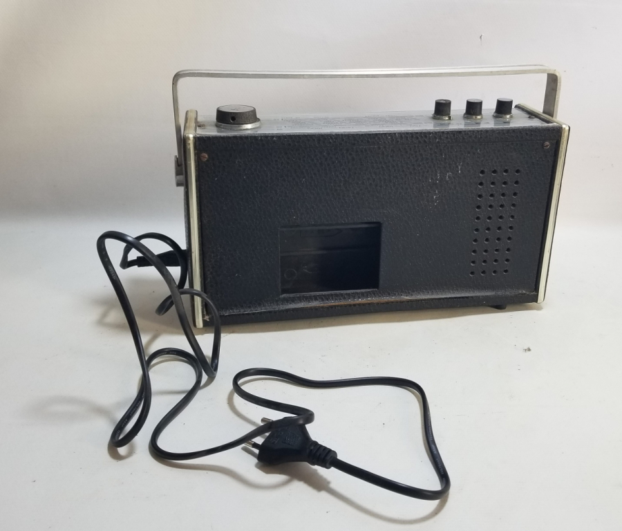 ÇALIŞIR DURUMDA ANTİKA RADYO