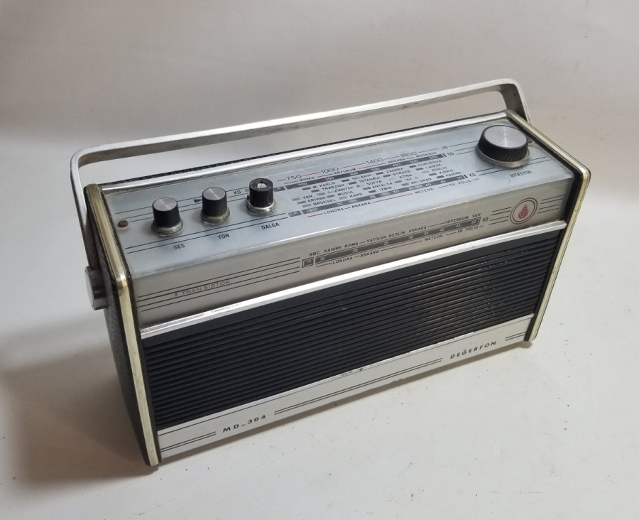 ÇALIŞIR DURUMDA ANTİKA RADYO