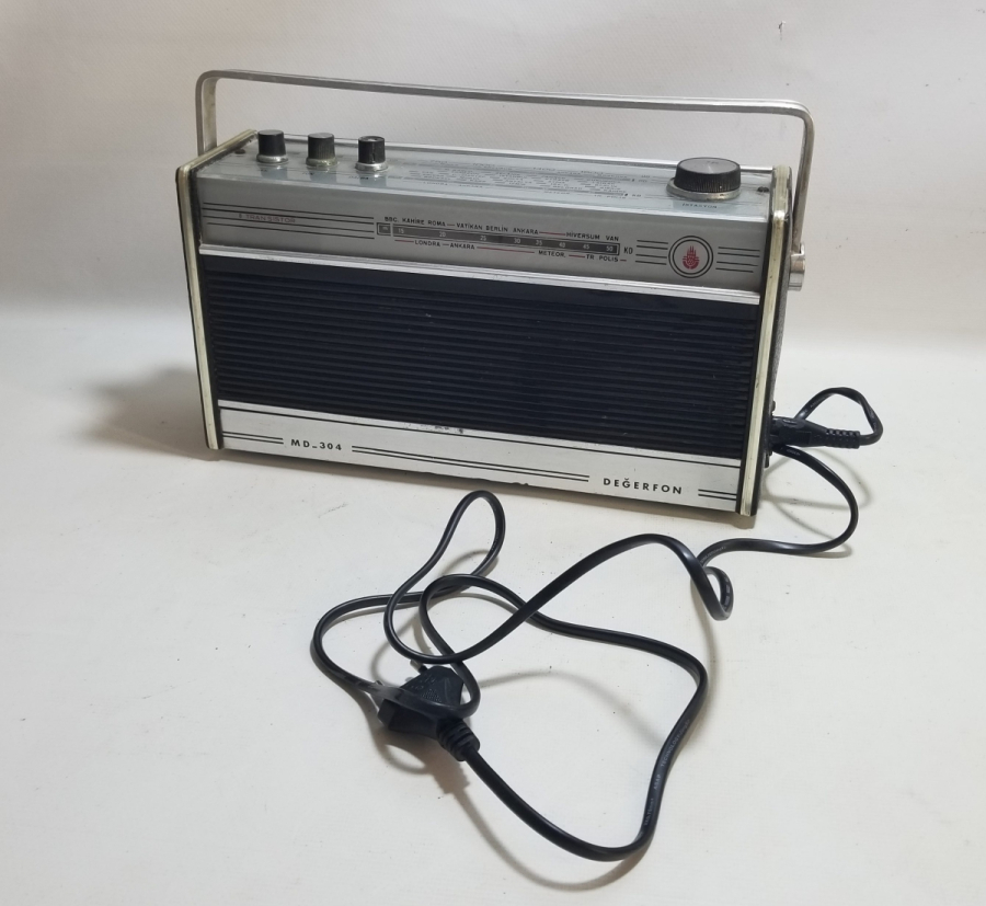 ÇALIŞIR DURUMDA ANTİKA RADYO