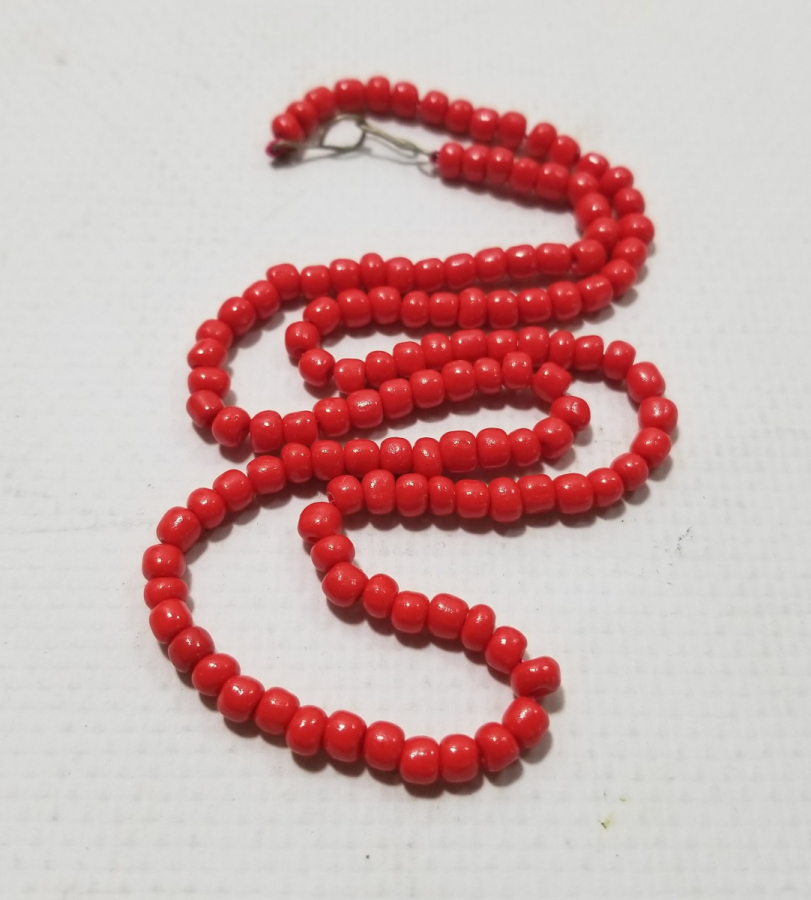 MERCANİ FORMDA YAPILMIŞ UZAKDOĞU KOLYE