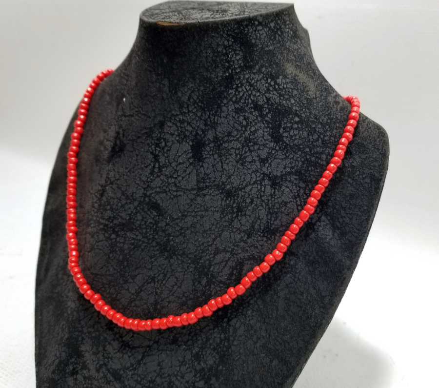 MERCANİ FORMDA YAPILMIŞ UZAKDOĞU KOLYE