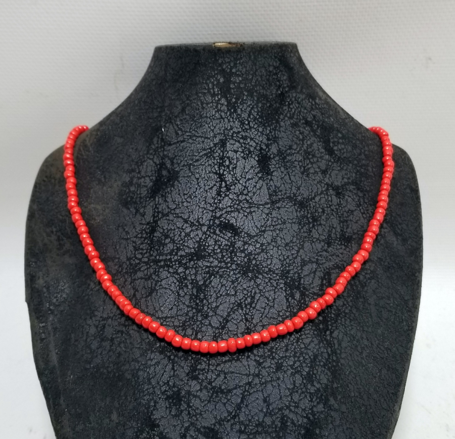 MERCANİ FORMDA YAPILMIŞ UZAKDOĞU KOLYE