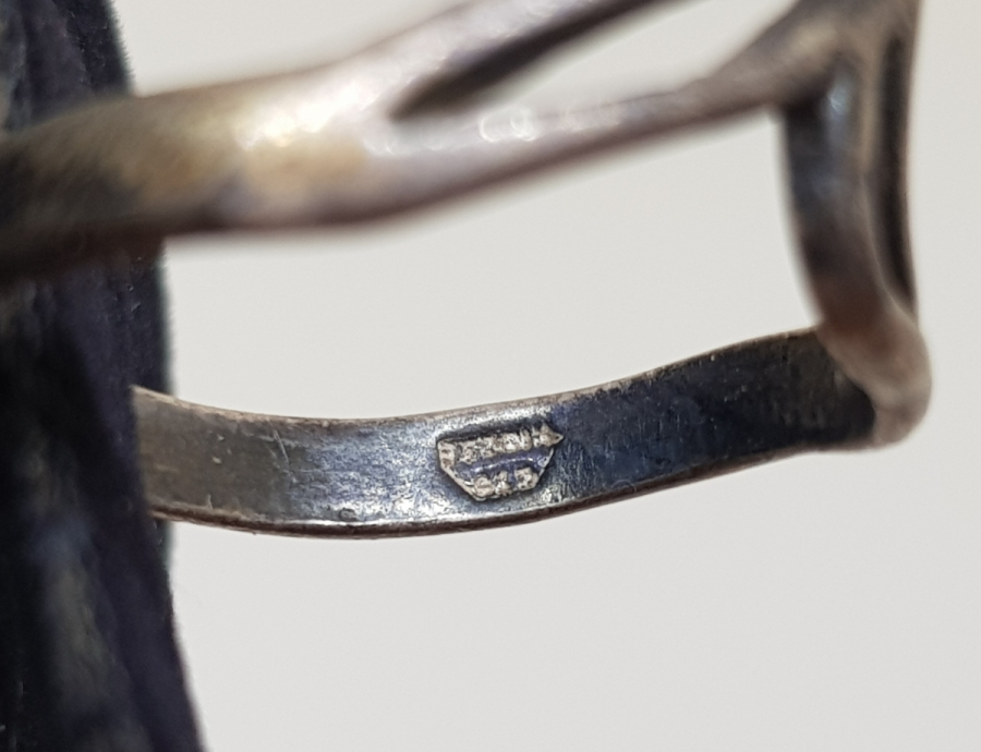 ZİHGİR FORMUNDA YAPILMIŞ GÜMÜŞ YÜZÜK