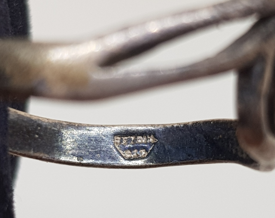 ZİHGİR FORMUNDA YAPILMIŞ GÜMÜŞ YÜZÜK