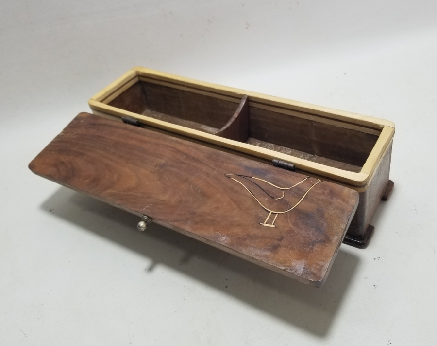 GÜMÜŞ ÇAKMA İŞÇİLİKLİ EL YAPIMI ANTİKA KAPAKLI KUTU