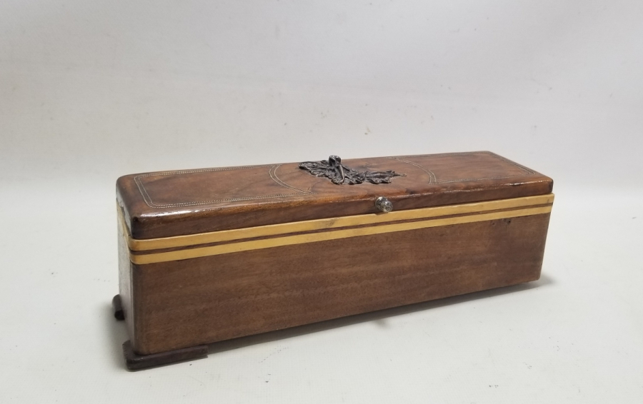 GÜMÜŞ ÇAKMA İŞÇİLİKLİ EL YAPIMI ANTİKA KAPAKLI KUTU