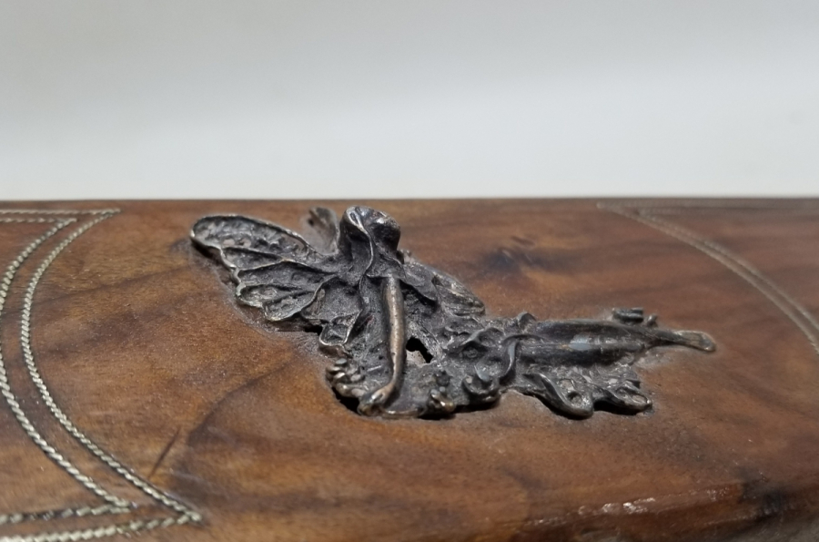 GÜMÜŞ ÇAKMA İŞÇİLİKLİ EL YAPIMI ANTİKA KAPAKLI KUTU