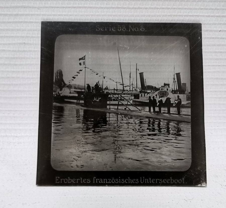 1. DÜNYA SAVAŞI DÖNEMİ ÇOK NADİR SİYAH-BEYAZ NİĞBOLU DENİZALTISI'NA AİT FOTOĞRAF NEGATİFİ