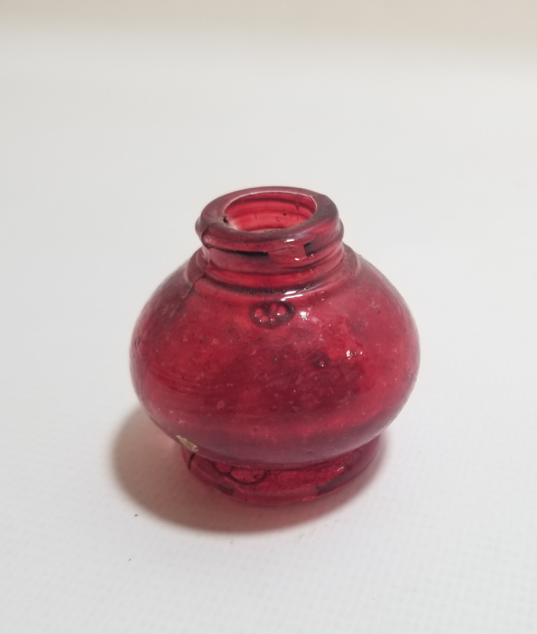 NADİR KIRMIZI RENKTE ANTİKA MİNİ İDARE LAMBASI HAZNESİ