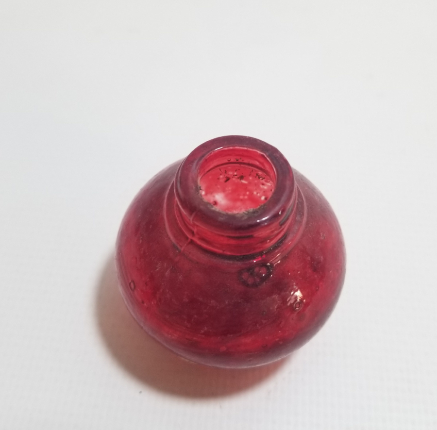 NADİR KIRMIZI RENKTE ANTİKA MİNİ İDARE LAMBASI HAZNESİ