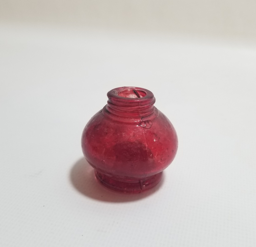 NADİR KIRMIZI RENKTE ANTİKA MİNİ İDARE LAMBASI HAZNESİ