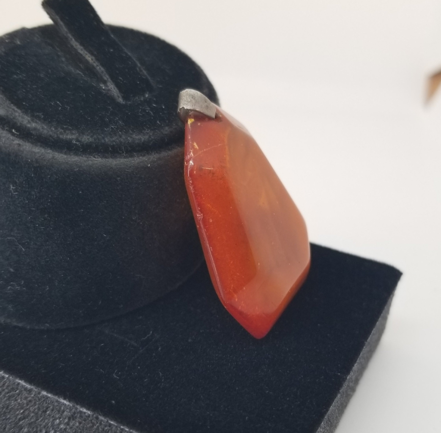 İÇİ HARELİ DAMLA KEHRİBAR ÖZEL YAPIM KOLYE