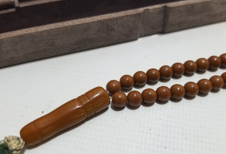 MERCANİ RENKTE OSMANLI DÖNEMİ BEYKOZ NAMAZ TESPİHİ