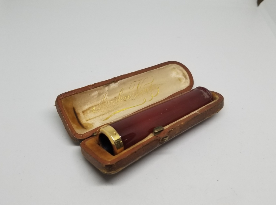 ORİJİNAL KUTUSUNDA ALTIN UÇLU OSMANLI DÖNEMİ SIKMA KEHRİBAR SİGARA AĞIZLIĞI