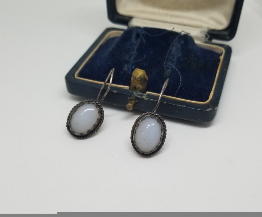 ORİJİNAL KUTUSUNDA OPAL TAŞLI ANTİKA KÜPE