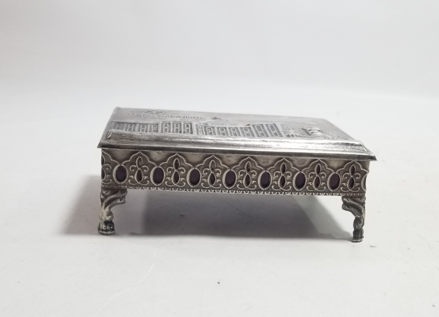 UŞAK ŞEKER FABRİKASININ KURULUŞUNUN 50. YILINA ÖZEL YAPTIRILMIŞ ANTİKA KAPAKLI KUTU