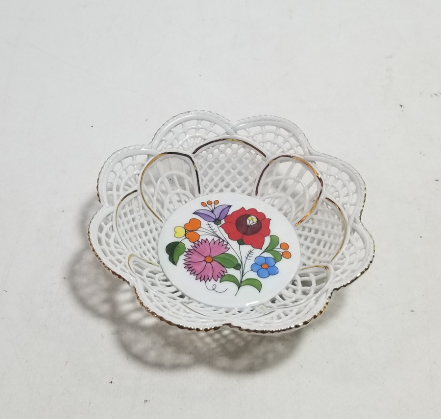 ÜZERİ ALTIN VARAKLI PORSELEN MEYVELİK