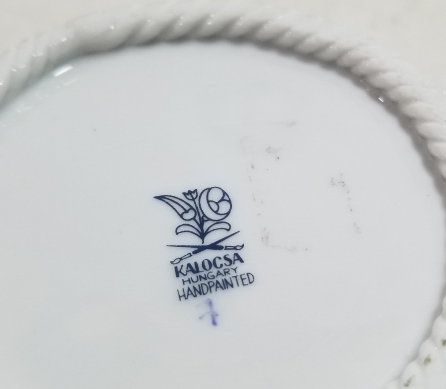 ÜZERİ ALTIN VARAKLI PORSELEN MEYVELİK