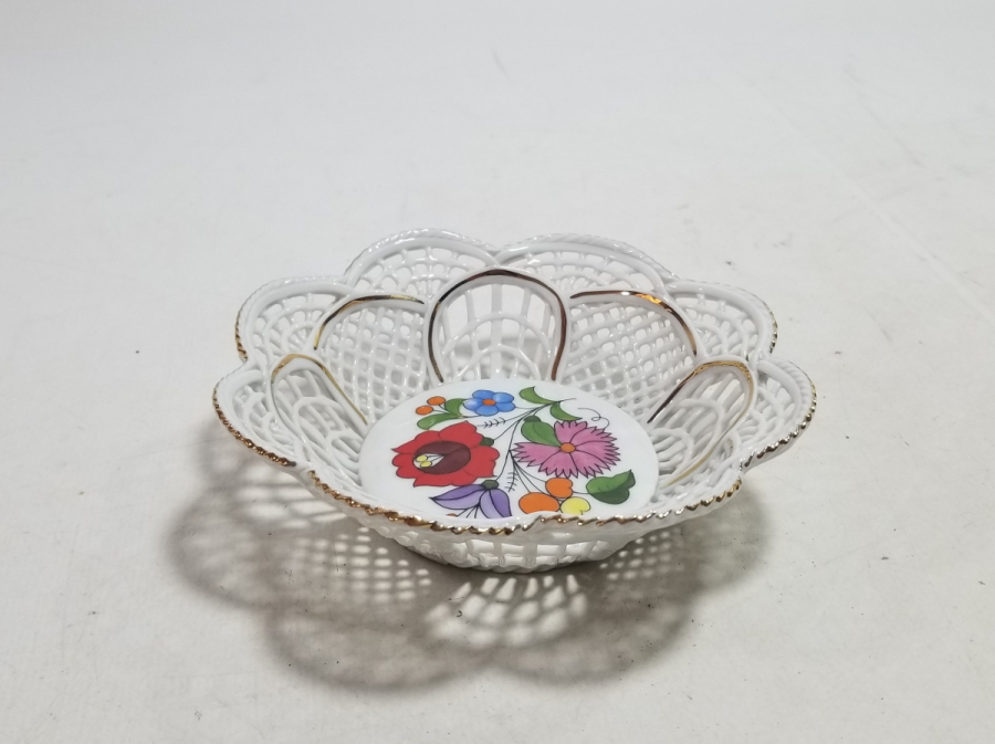 ÜZERİ ALTIN VARAKLI PORSELEN MEYVELİK