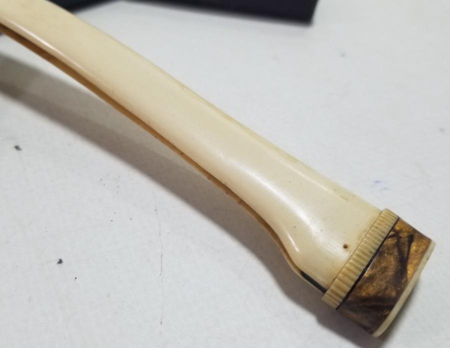 ORİJİNAL KUTUSUNDA FİLDİŞİ SAPLI NADİR USTURA