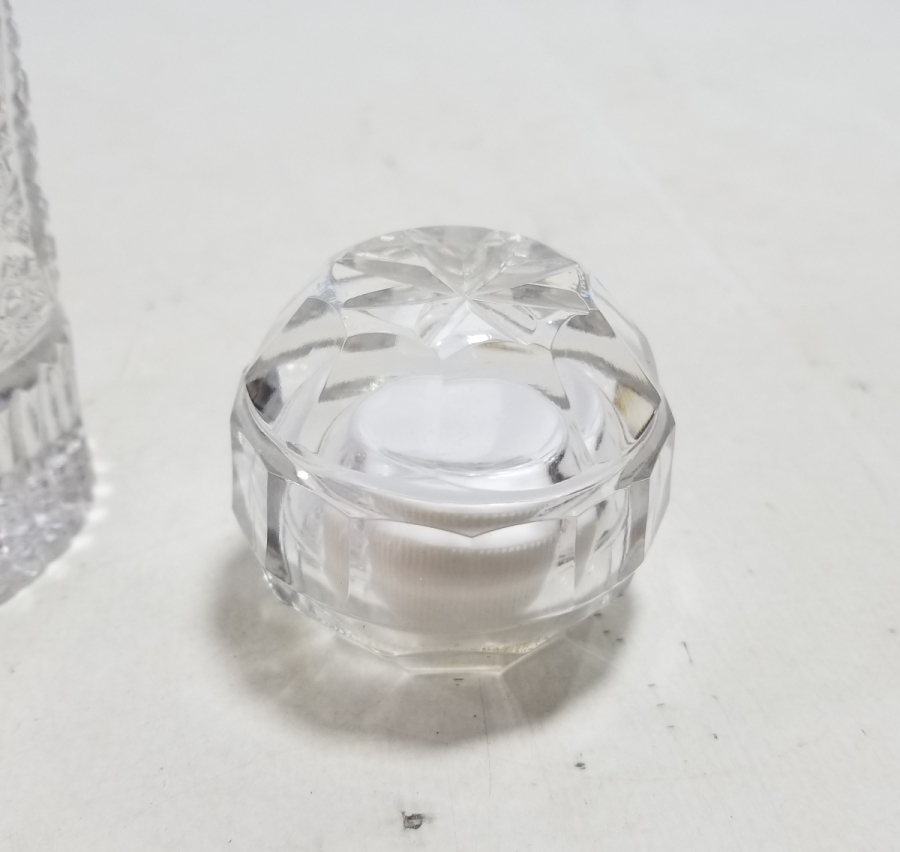 KRİSTAL KESME İŞÇİLİKLİ ANTİKA KOLONYA ŞİŞESİ