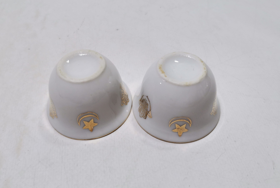 2 ADET ÜZERİ ALTIN VARAKLI ANTİKA ZARF FİNCANI