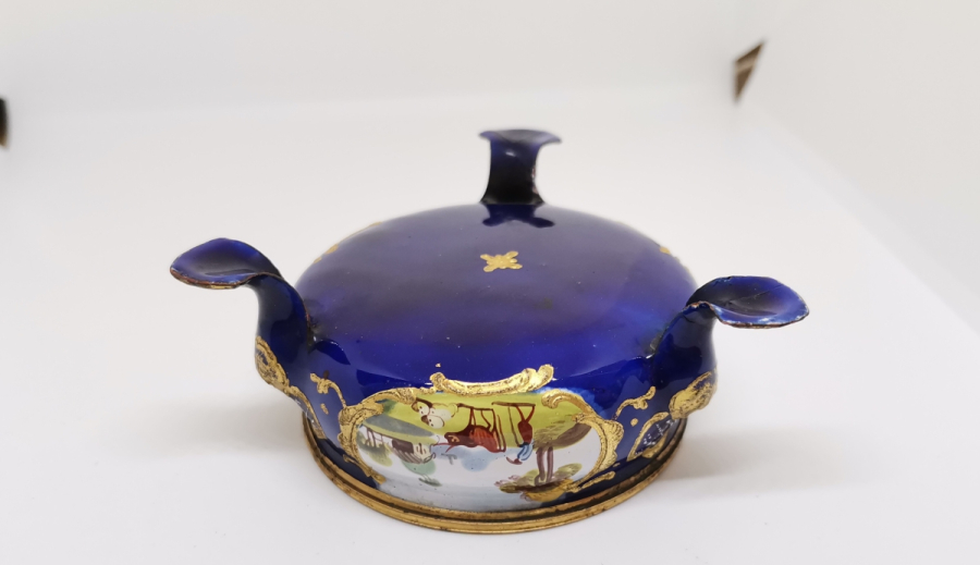 EL BOYAMA İŞÇİLİKLİ VE ALTIN VARAKLI NADİR ANTİKA HAVYARLIK