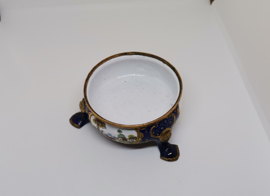 EL BOYAMA İŞÇİLİKLİ VE ALTIN VARAKLI NADİR ANTİKA HAVYARLIK