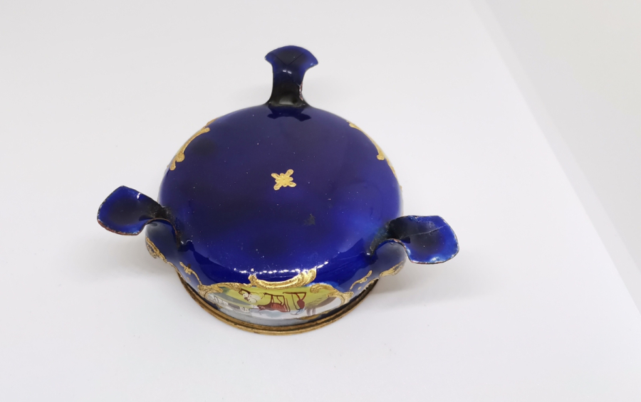 EL BOYAMA İŞÇİLİKLİ VE ALTIN VARAKLI NADİR ANTİKA HAVYARLIK