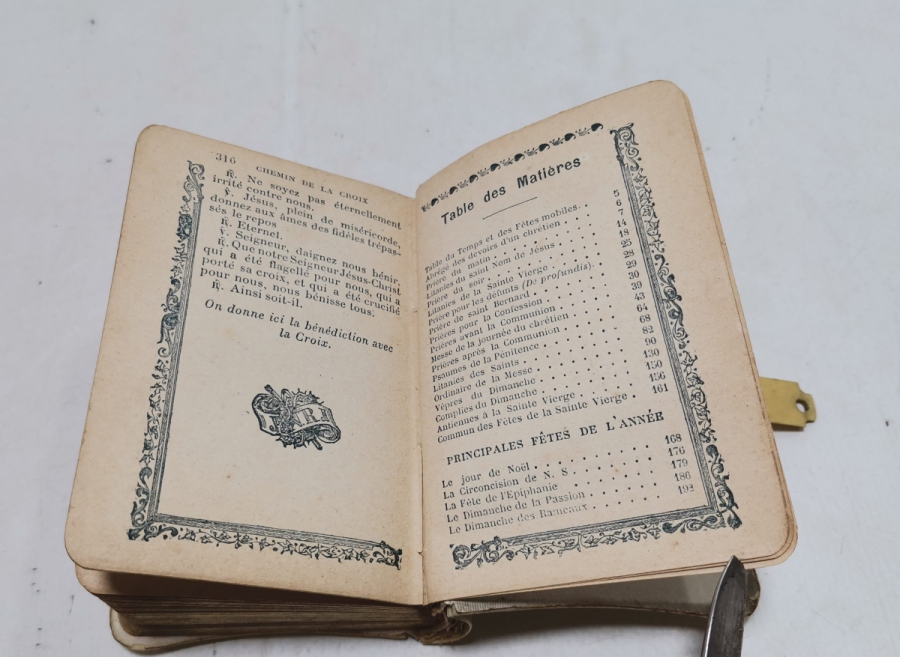 NADİR TİPTE ANTİKA İNCİL