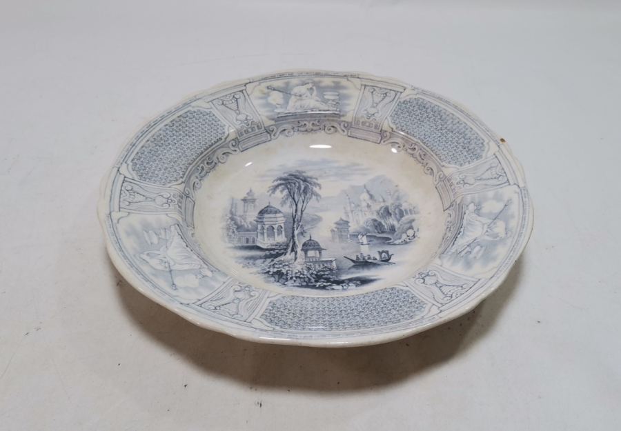 ORYANTALİST FORMDA YAPILMIŞ BOSPHOURUS PORSELEN TABAK