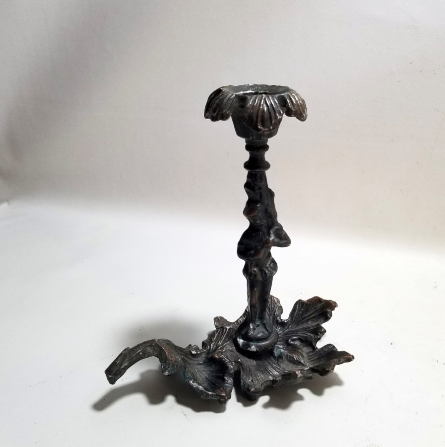 KABARTMA İŞÇİLİKLİ ANTİKA MUMLUK