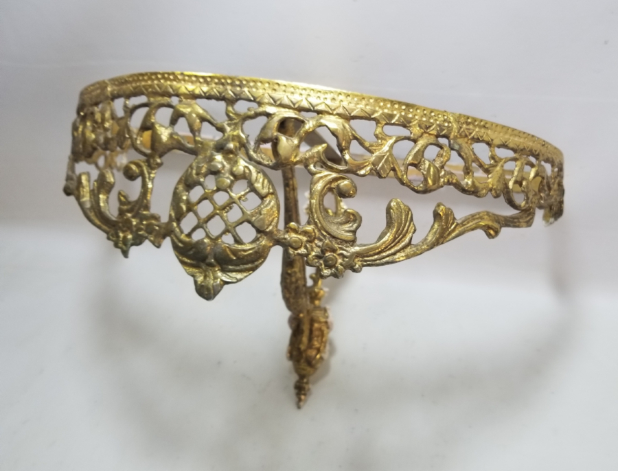 KABARTMA İŞÇİLİKLİ ANTİKA PİRİNÇ TELEFONLUK