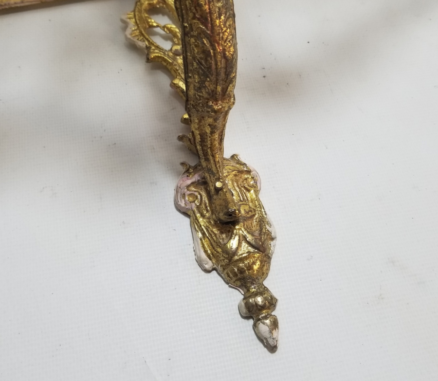 KABARTMA İŞÇİLİKLİ ANTİKA PİRİNÇ TELEFONLUK