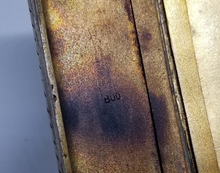 NADİR TİPTE ÖZEL YAPIM KALEM İŞÇİLİKLİ VE KİBRİT GÖZLÜ ANTİKA GÜMÜŞ SİGARA TABAKASI