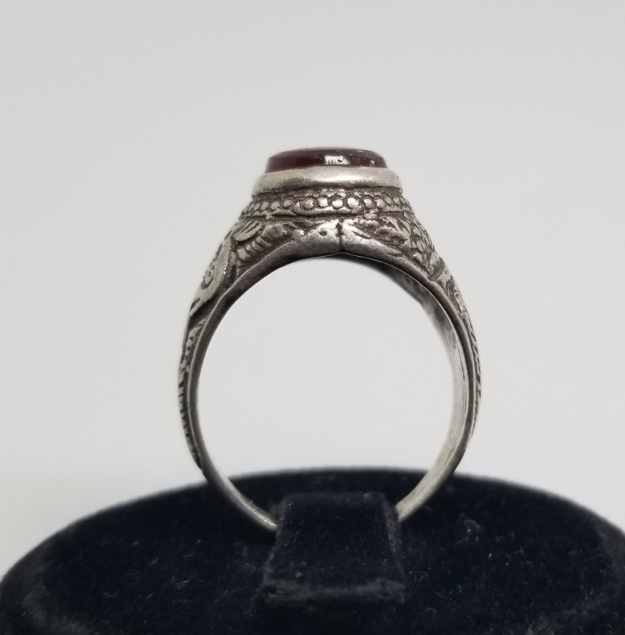 KABARTMA İŞÇİLİKLİ AKİK TAŞLI GÜMÜŞ YÜZÜK