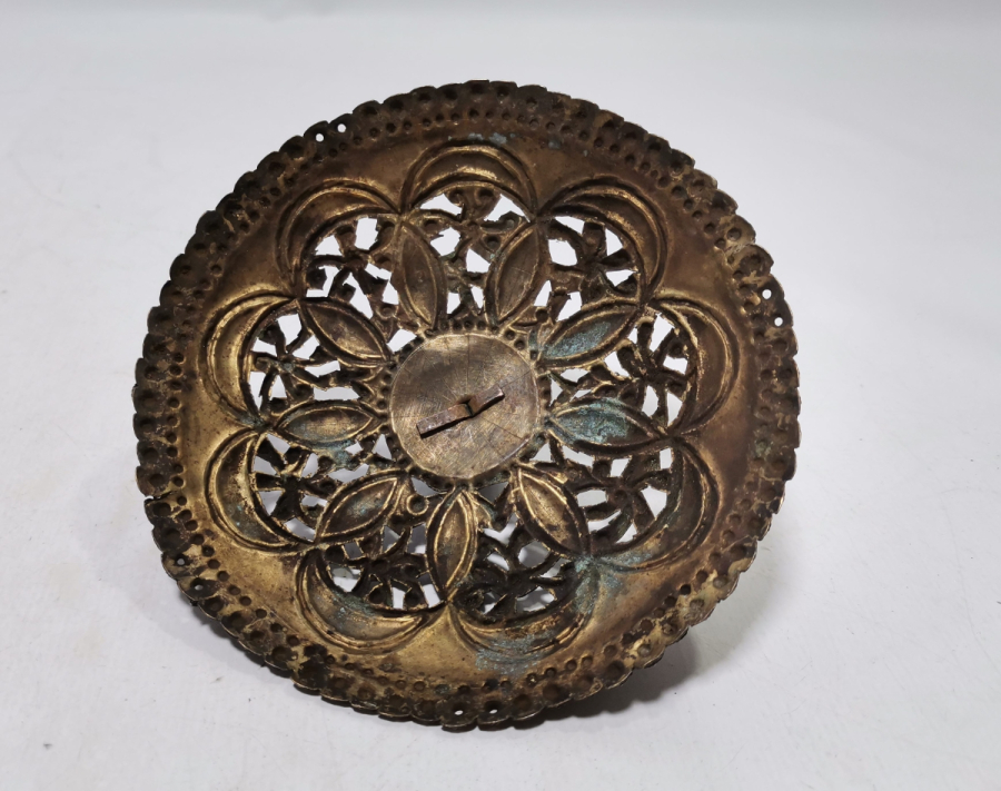 ÜZERİ HİLAL MOTİFLİ OSMANLI DÖNEMİ TESTERE İŞÇİLİKLİ GELİN TEPELİĞİ