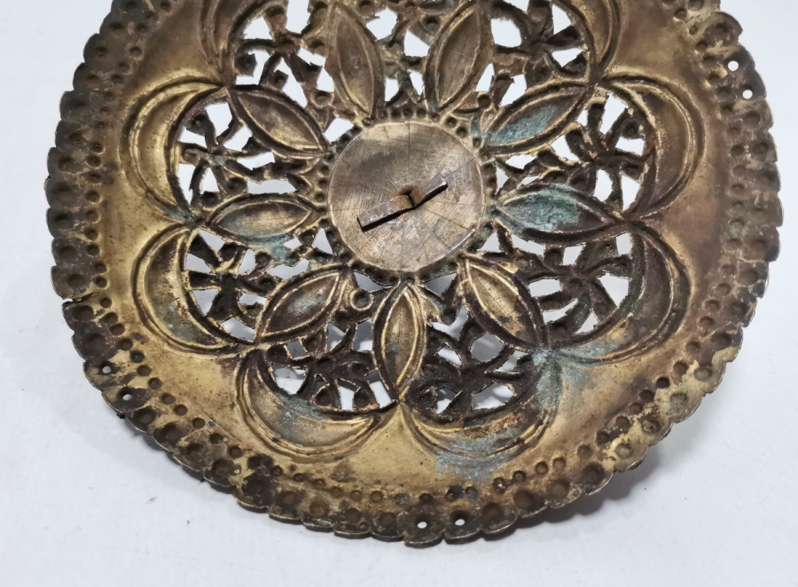 ÜZERİ HİLAL MOTİFLİ OSMANLI DÖNEMİ TESTERE İŞÇİLİKLİ GELİN TEPELİĞİ