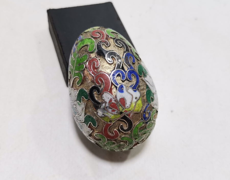 ÜZERİ MİNE İŞÇİLİKLİ ANTİKA PASKALYA YUMURTASI