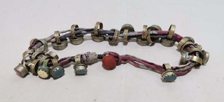 ÜZERİNDE ONLARCA YÜZÜK BULUNAN OSMANLI DÖNEMİ YÜZÜKÇÜ BAĞI