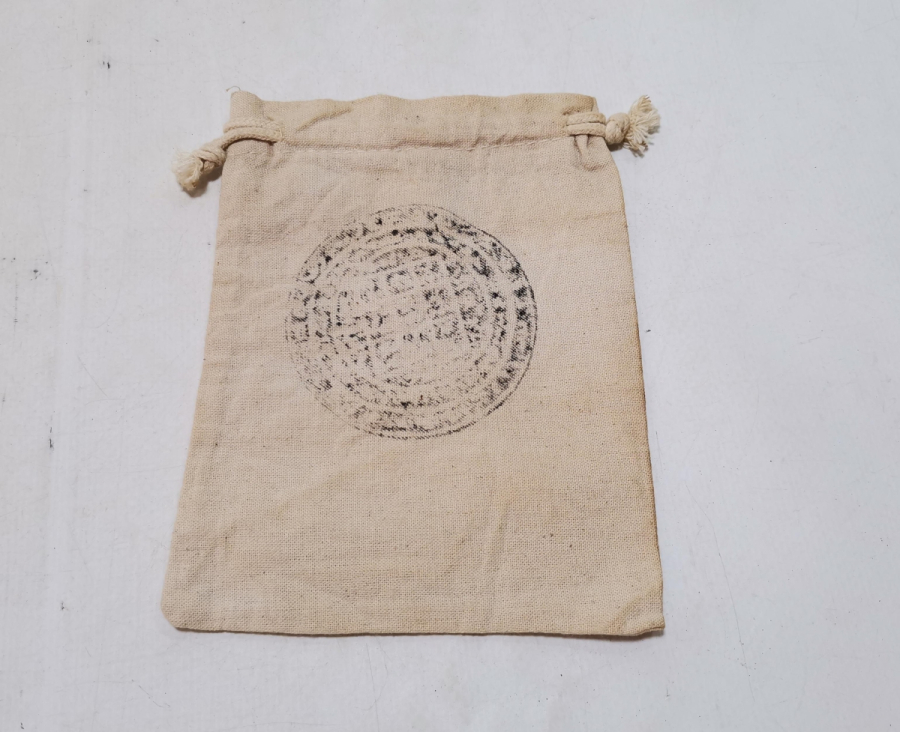 ÜZERİ TILSIMLI ANTİKA KESE